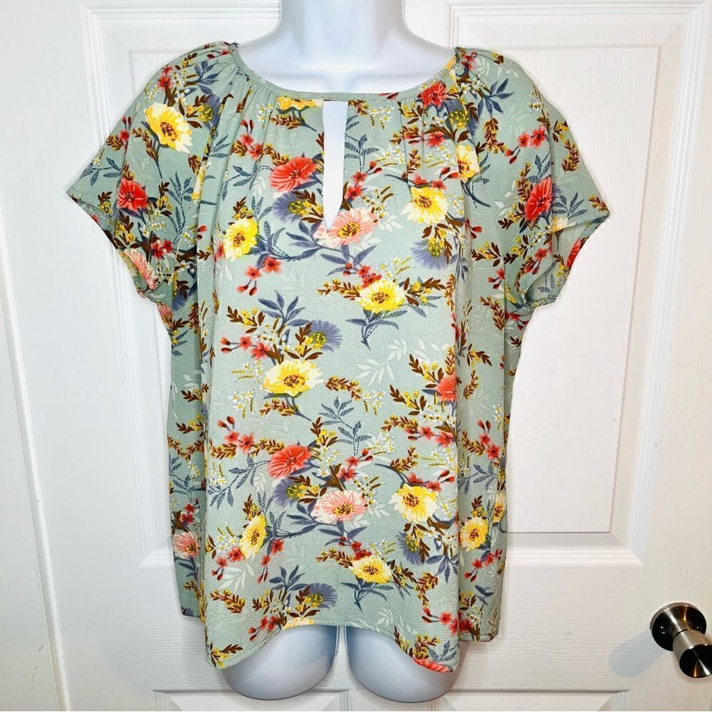 Fun2Fun Floral Flutter Sleeve Cutout Back Blouse Muted Green Multicolor M - Picture 4 of 12